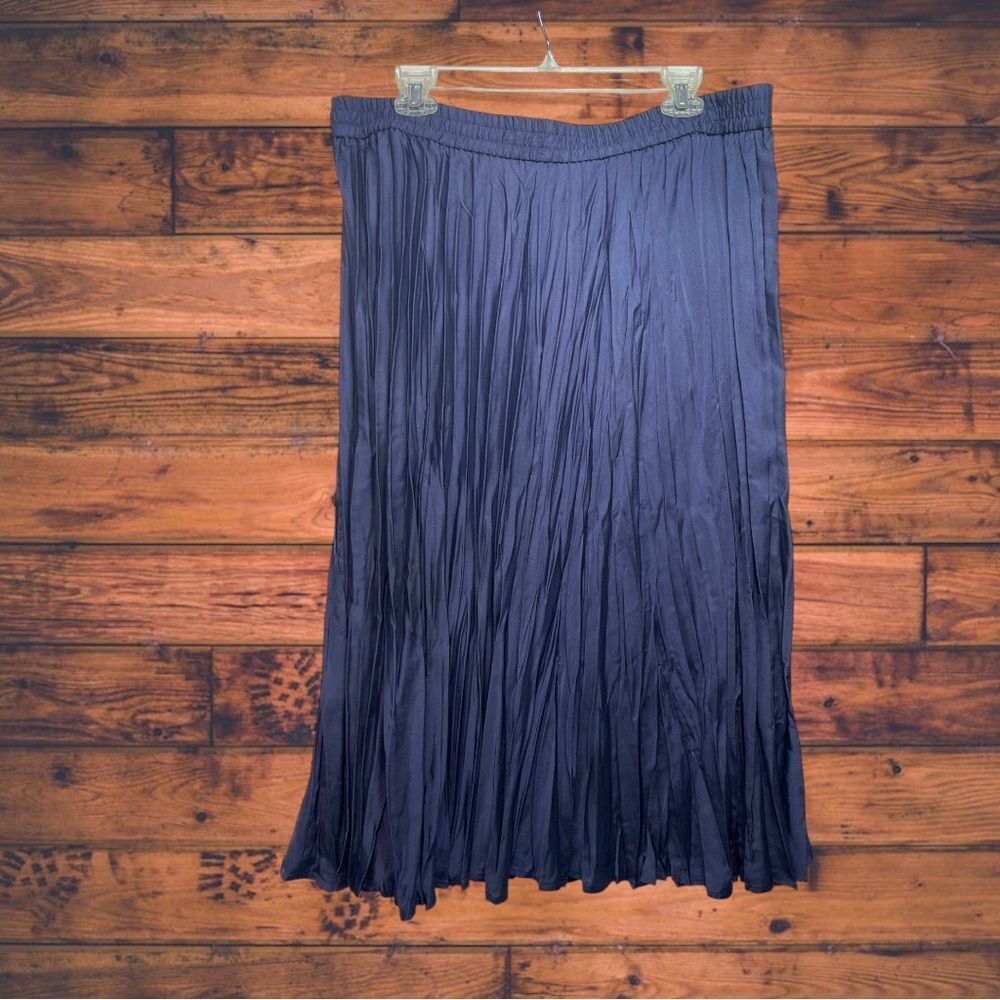 5 for $25🔥Time and Tru Navy Crinkle Elastic Waist Skirt XL (16-18) - Picture 1 of 5